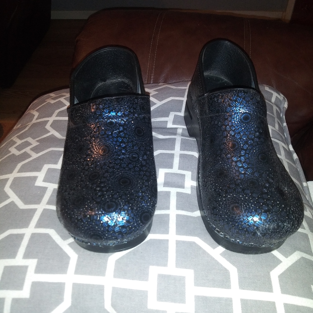 Blue Danskos in good condition no damage